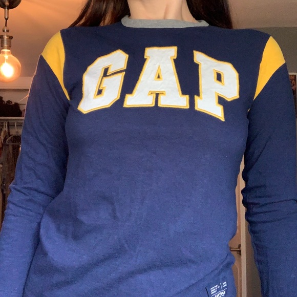 Vintage gap shirt💙 - Picture 2 of 5